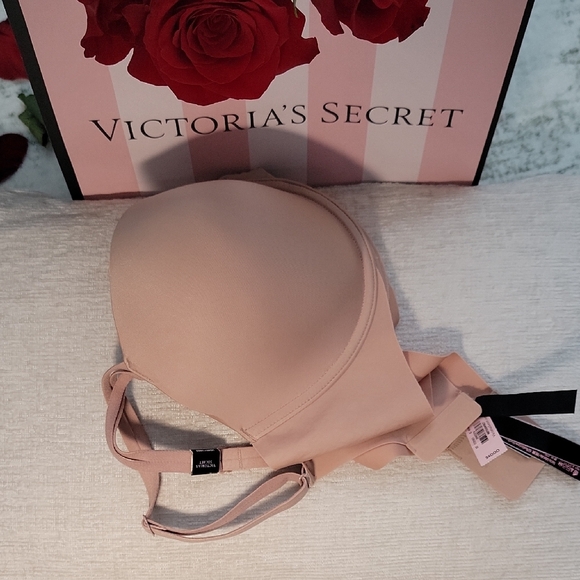 Victoria's Secret Blush Bra - Picture 8 of 8